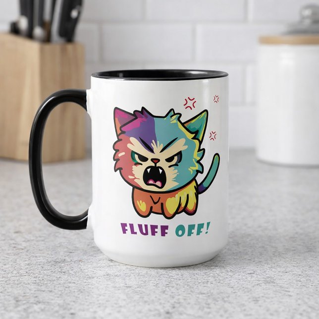 Mug Chat mignon fâché en train de baiser Fluff Off. (Cute angry cat hissing Fluff Off. Mug)