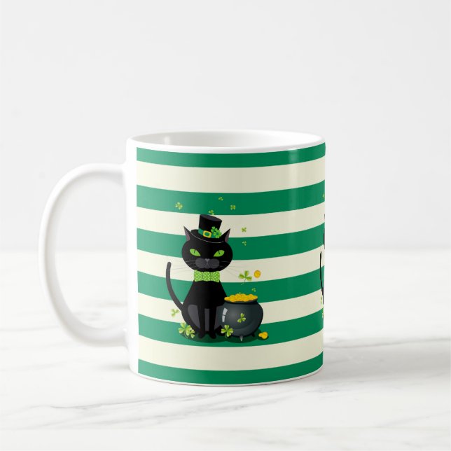 Mug Chat noir en cravate d'arc et casquette avec shamr (Gauche)