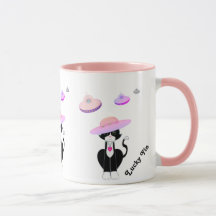 Chat Tuxedo Chanceux et Soucoupes Volantes