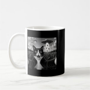 Mug Chat Tuxedo en selfie avec un extraterrestre de l'