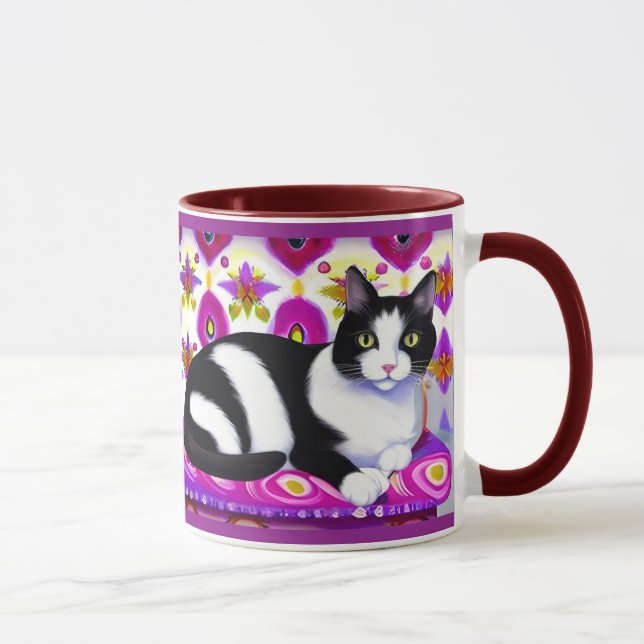 Mug Chat Tuxedo noir et blanc sur un coussin (Droite)