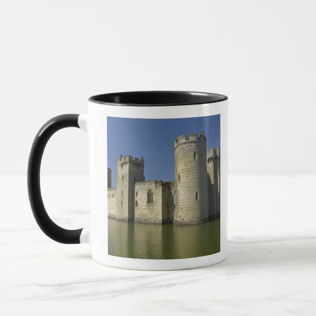 Mug Château de Bodiam (1385), reflété dans les douves, (Gauche)