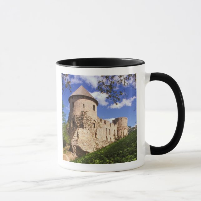 Mug Château de Cesis dans le centre de la Lettonie. (Droite)