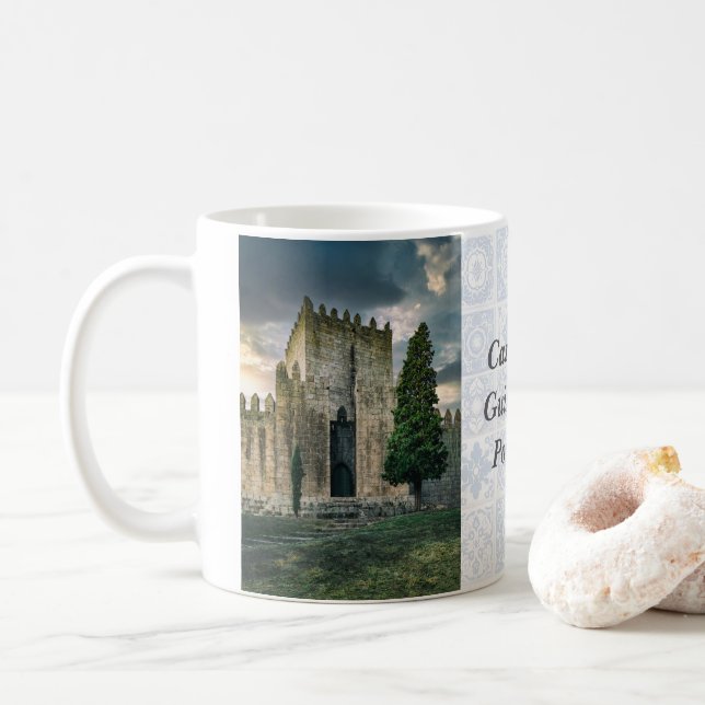 Mug Château médiéval de Guimaraes, Portugal. (Avec donut)