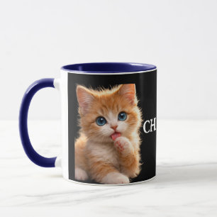Mug Chaton aux yeux bleus se léchant la patte