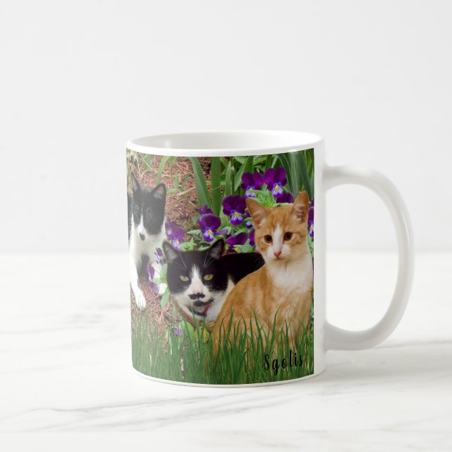 Mug Chats dans le jardin de fleurs / Collage de photos (Droite)