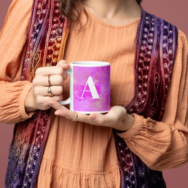 Mug Chaud rose moderne Aquarelle Girl Monogramme (Créateur téléchargé)