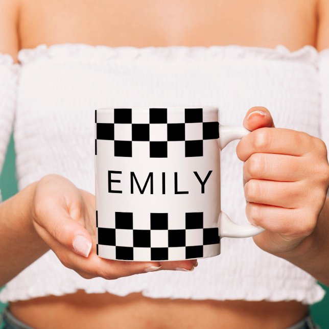 Mug Checkerboard moderne Ajouter un nom Noir Blanc (Créateur téléchargé)