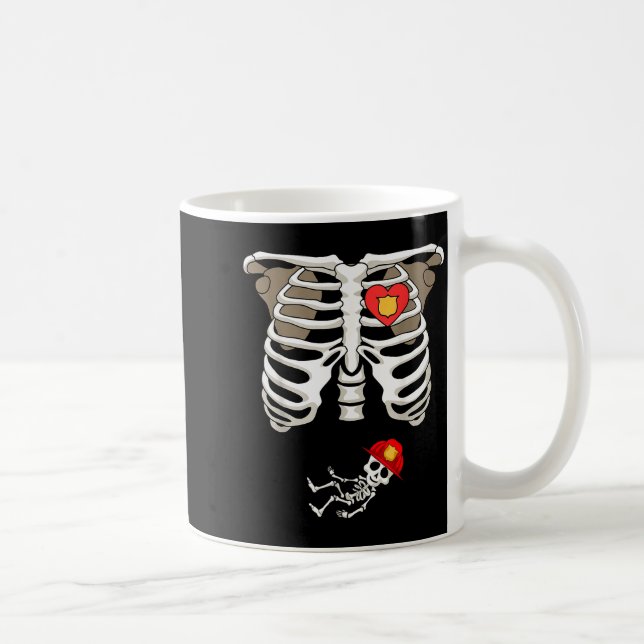 Mug Chemise drôle de pompier de squelette de grossesse (Droite)