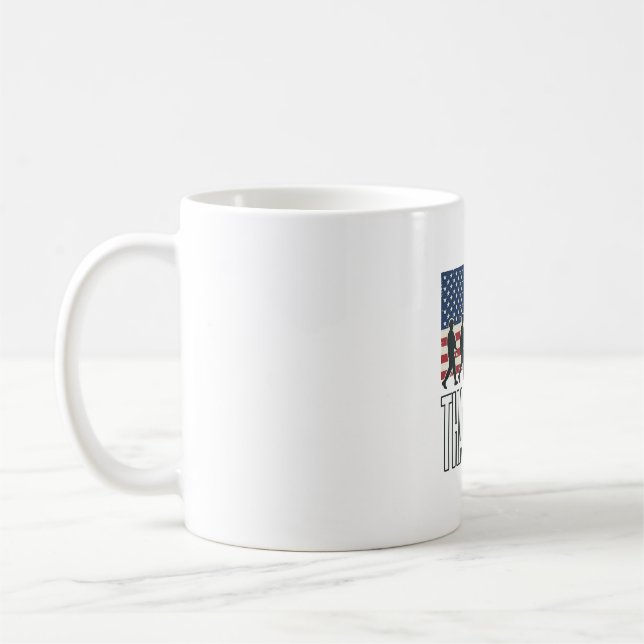 Mug Chemise vintage silhouette de drapeau militaire Me (Gauche)