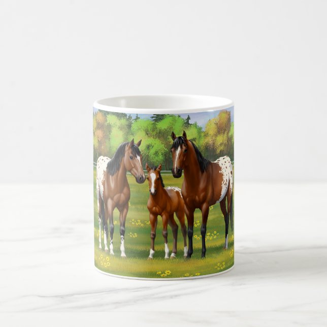 Mug Chevaux Appaloosa De Baie Brown En Pâturage D'Été (Centre)