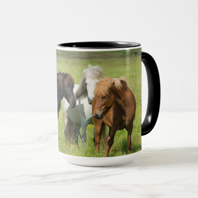 Mug Chevaux dans le ranch, sud de l'Islande (Devant droit)