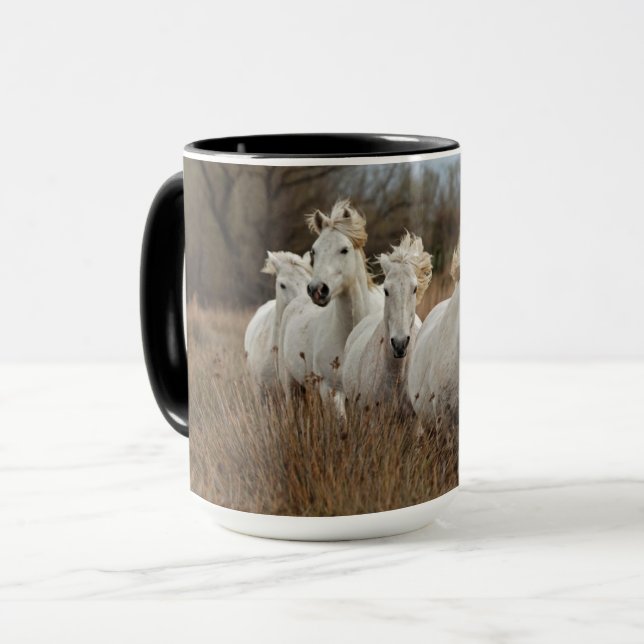 Mug Chevaux de Camargue courant (Devant gauche)