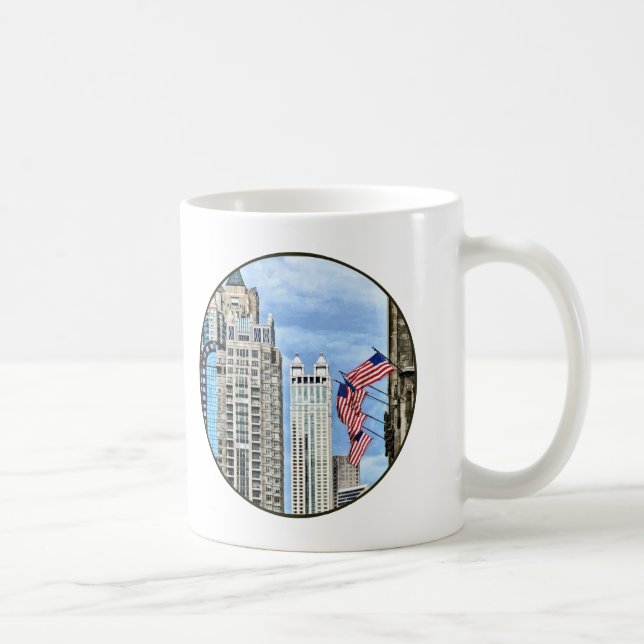 Mug Chicago - Drapeaux Le Long De Michigan Avenue (Droite)