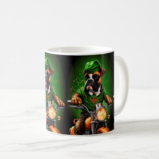 Mug Chien Boxer Conduisant un Vélo St. Patrick's Day (Devant droit)