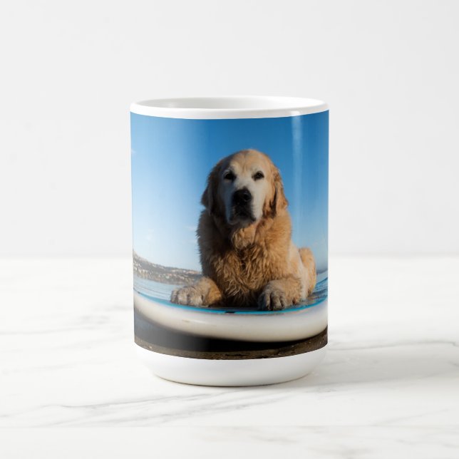 Mug Chien de golden retriever s'étendant sur un (Centre)