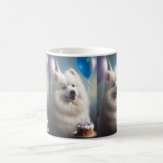 Mug Chien d'eskimo américain avec anniversaire de ball (Centre)