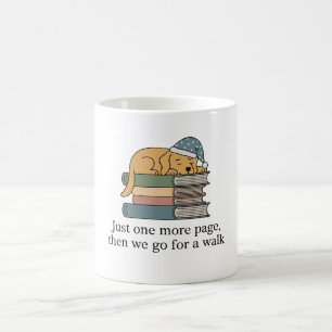 Mug Chien drôle endormi sur des livres, "Juste une pag