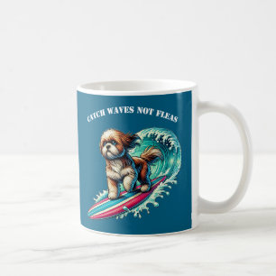 Mug Chien surf sur un Surfboard chevauchant une grande