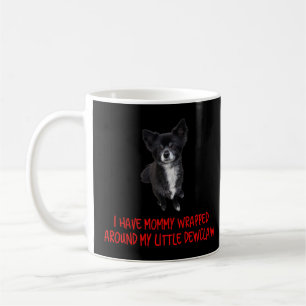 Mug Chihuahua noir et blanc, maman enveloppée autour d
