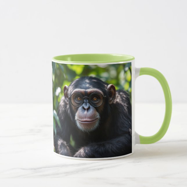 Mug Chimpanzé curieux avec lunettes dans la jungle. (Droite)