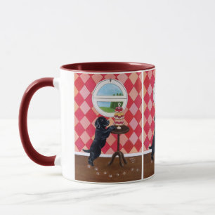 Mug Chiot noir de laboratoire avec des petits gâteaux