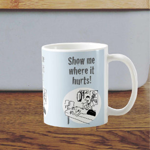 Mug Chiropractor traite un patient amusant dessin anim