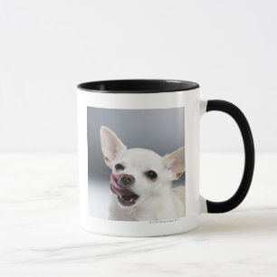 Mug Chiwawa blanc léchant des lèvres