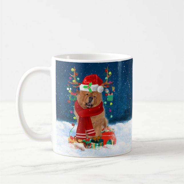 Mug Chow Chow Chien en neige avec cadeaux de Noël (Gauche)