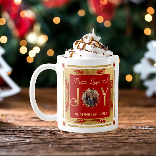 Mug Christmas Peace Love and Joy Photo de famille (Christmas Peace, Love and Joy Family Photo Coffee Mug - Christmas Red and Faux Gold)