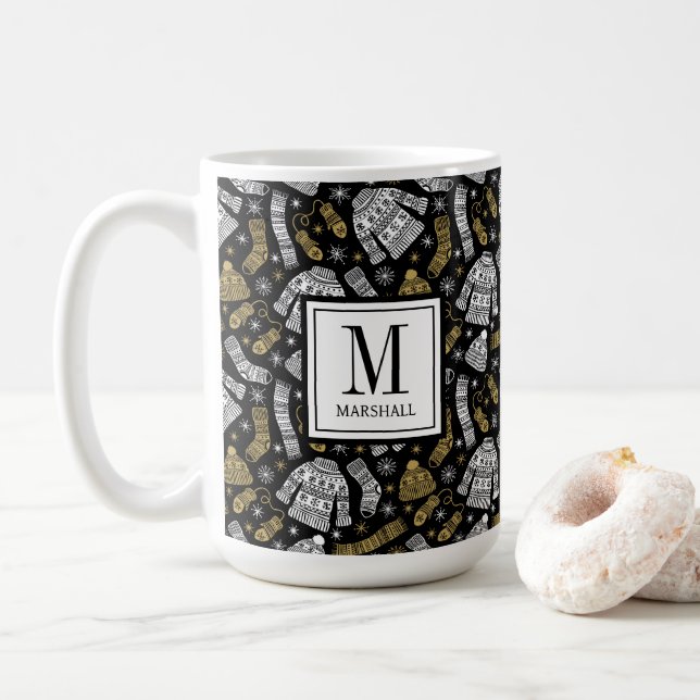 Mug Christmas Sweater Gloves Snowflakes Monogram Name (Avec donut)