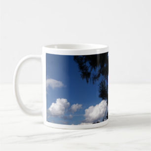 Mug Ciel bleu vif et quelques nuages blancs
