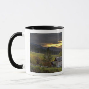 Mug Ciel de coucher de soleil sur des vignobles et une