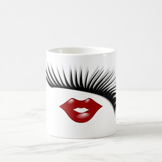 Mug Cils et concepteur chics féminins Artsy de lèvres (Centre)