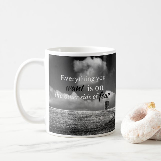 Mug Citation motivationnelle : Tout ce que tu veux est (Avec donut)
