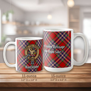 Mug Clan MacFarlane Crest sur Red Tartan