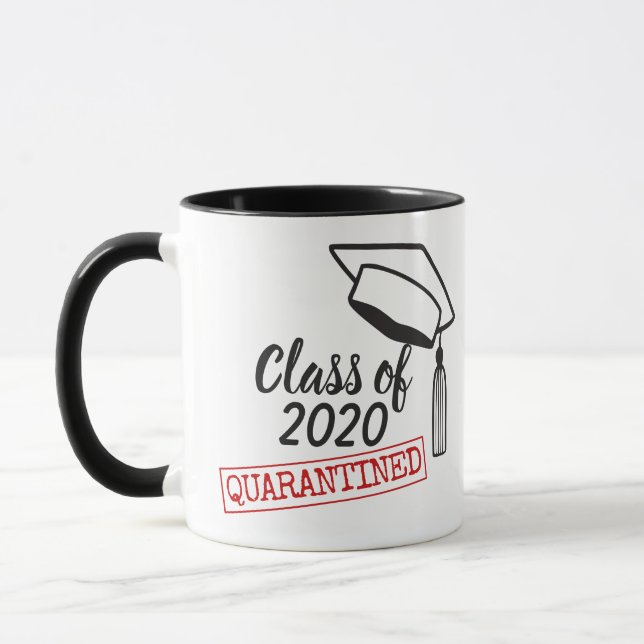 Mug Classe de 2020, casquette de graduation mise en qu (Gauche)