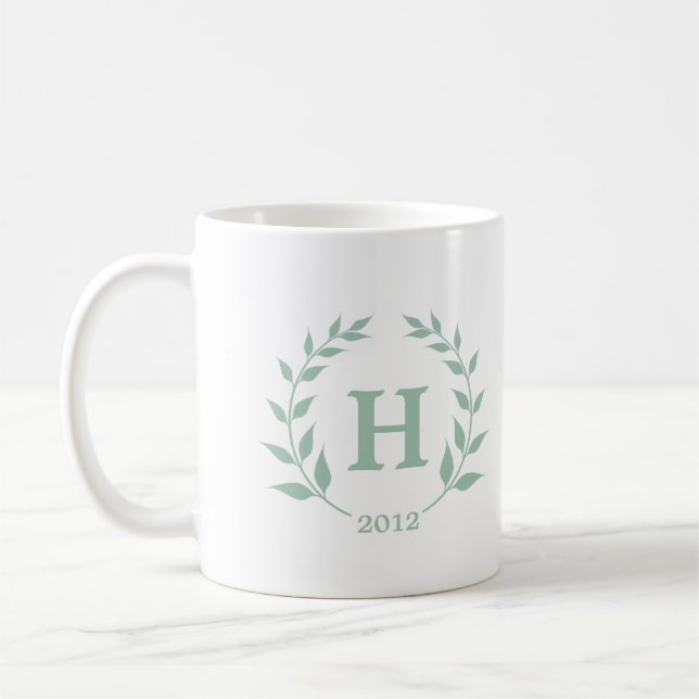 Mug Classe de graduation de monogramme de couronne ver (Gauche)