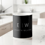 Mug Classic Élégant Moderne Minimaliste Nom Monogramme<br><div class="desc">Élevez votre routine matinale avec notre Monogramme minimaliste moderne noir et blanc Nom de la tasse de café. Cette tasse élégante et élégante apporte une touche d'élégance contemporaine à votre rituel du café quotidien. Conçu dans un esprit de qualité, il présente un design minimaliste en noir et blanc classique, ce...</div>