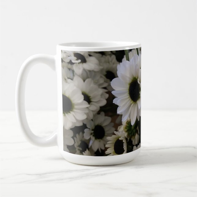 Mug classique - Marguerite noire et blanche (Gauche)