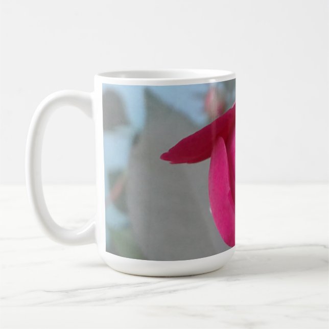 Mug Classique romantique de rose rouge (Gauche)
