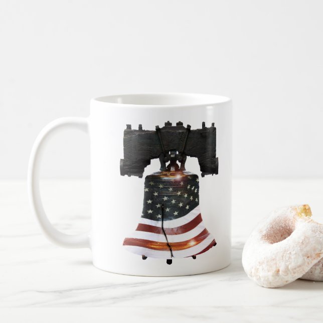 Mug Cloche de la Liberté avec drapeau américain (Avec donut)
