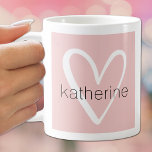 Mug Coeur blanc sur le monogramme rose<br><div class="desc">Cette tasse à café élégante porte un prénom sur un coeur blanc mignon sur un arrière - plan rose vif. PLUS de couleurs et d'objets correspondants dans notre collection.</div>