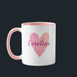 Mug Coeur rose mignon personnalisé<br><div class="desc">Personnalisez cette tasse de coeur rose texturée en bois féminin avec le nom de quelqu'un que vous aimez ! Conçu pour vous par Blackberry Boulevard.</div>