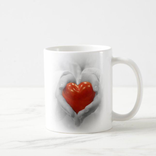 Mug Coeur rouge dans des mains, je t'aime forme (Droite)