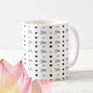 Mug Coeurs alignés en noir / rose avec le nom personna