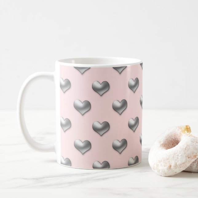 Mug Coeurs argentés élégants sur arrière - plan rose d (Avec donut)