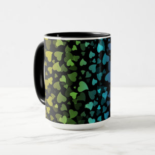 Mug Cœurs colorés qui tombent sur fond noir