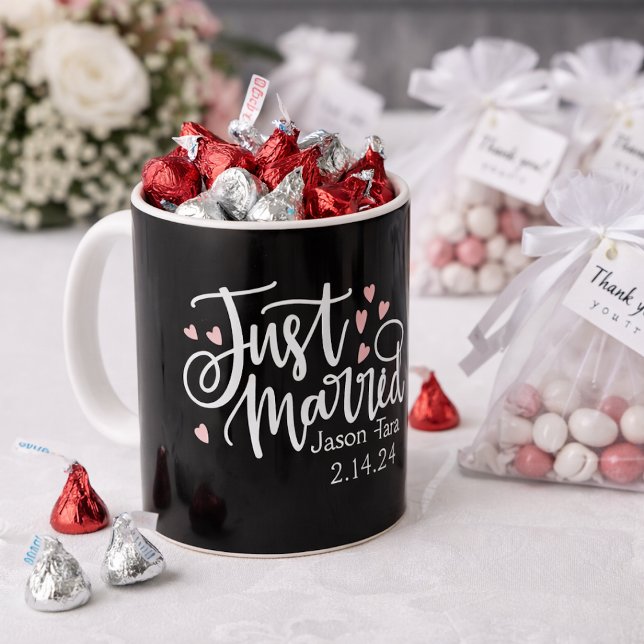 Mug COEURS juste marié Noms de script Mariage Date (Créateur téléchargé)
