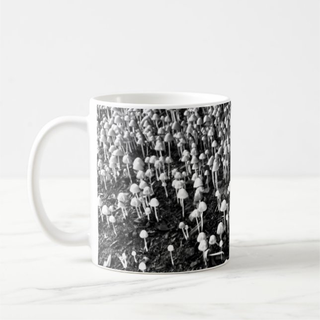 Mug Colonie des champignons noirs et blancs (Gauche)